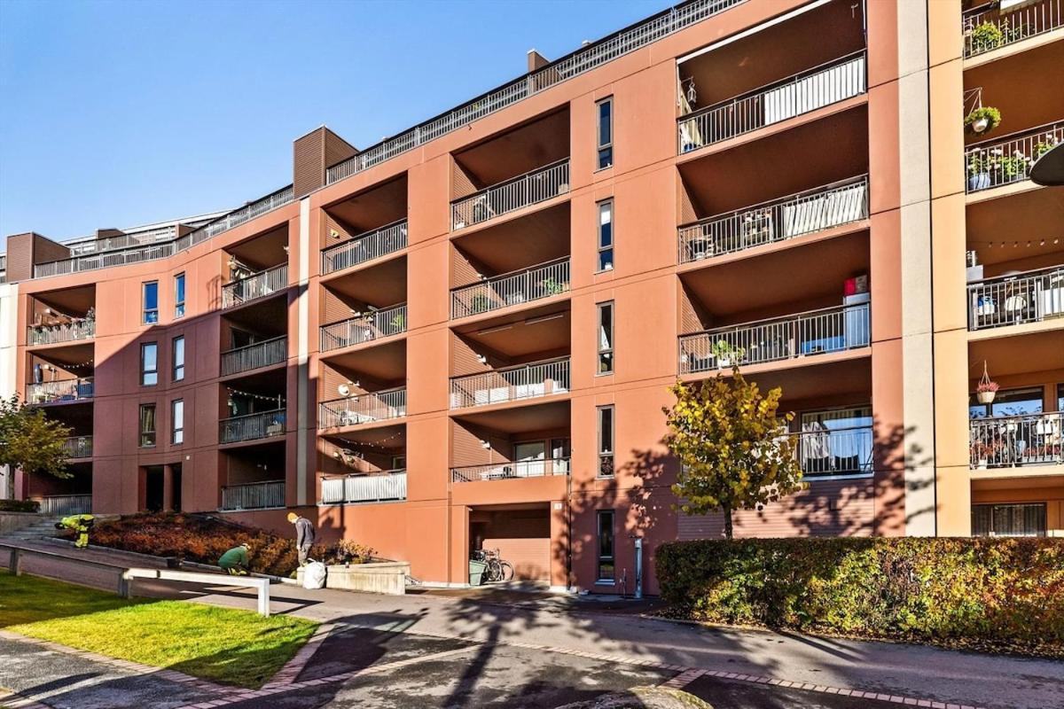 3 Bedrooms - 2 Balconies - Modern - Family Friendly * Oslo