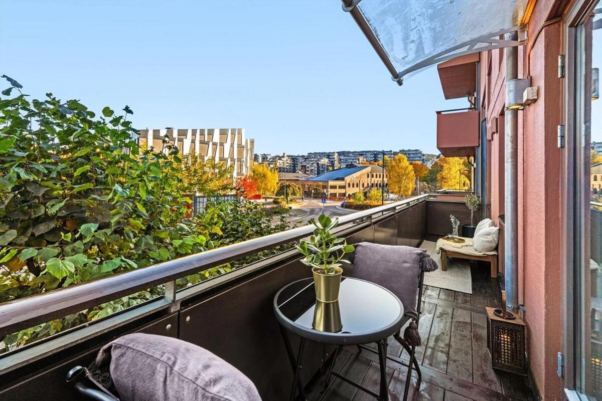 3 Bedrooms - 2 Balconies - Modern - Family Friendly Leilighet